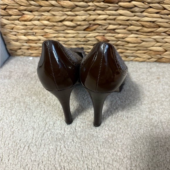 Marc Fisher brown Plaid Heels with Bow - Picture 3 of 4